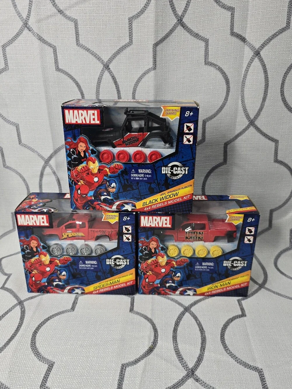 Marvel Avengers 4x4 Rebels Set 3 Model Kit Spider-man Iron Man Black Widow New